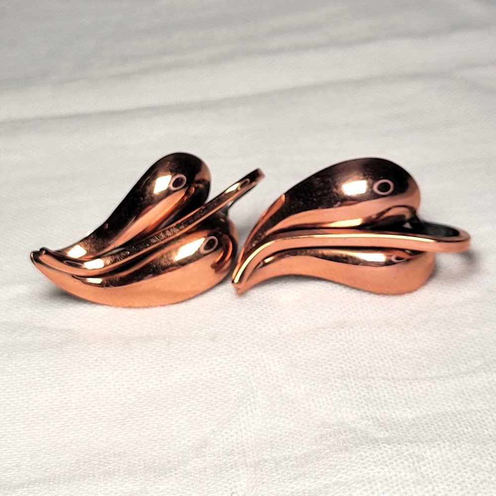 Renoir Copper Leaf Shaped Clip On Earrings Vintage Signed Leafy 1 1/8" Length